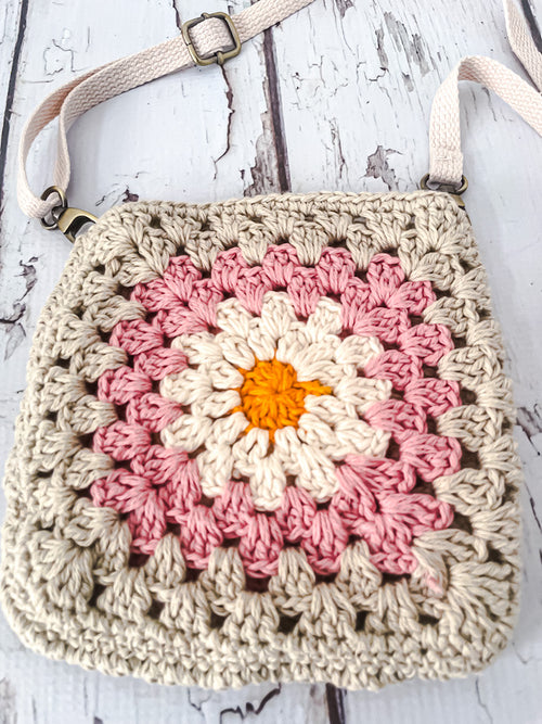 Crochet retro crossbody bag